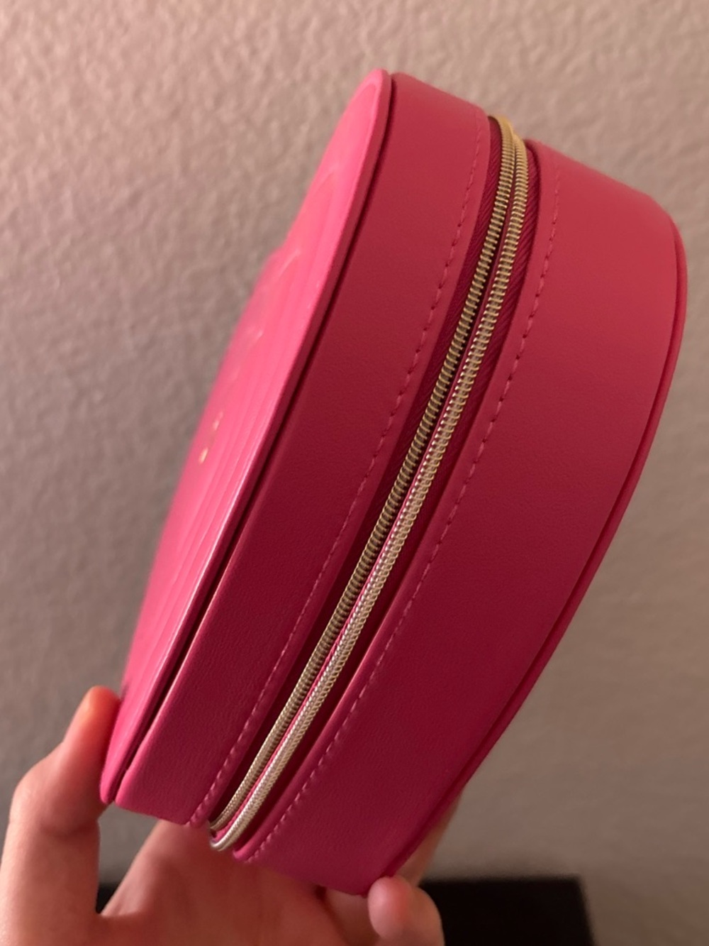 Heart-Shaped Pink Jewelry Case - Picture 6 of 7